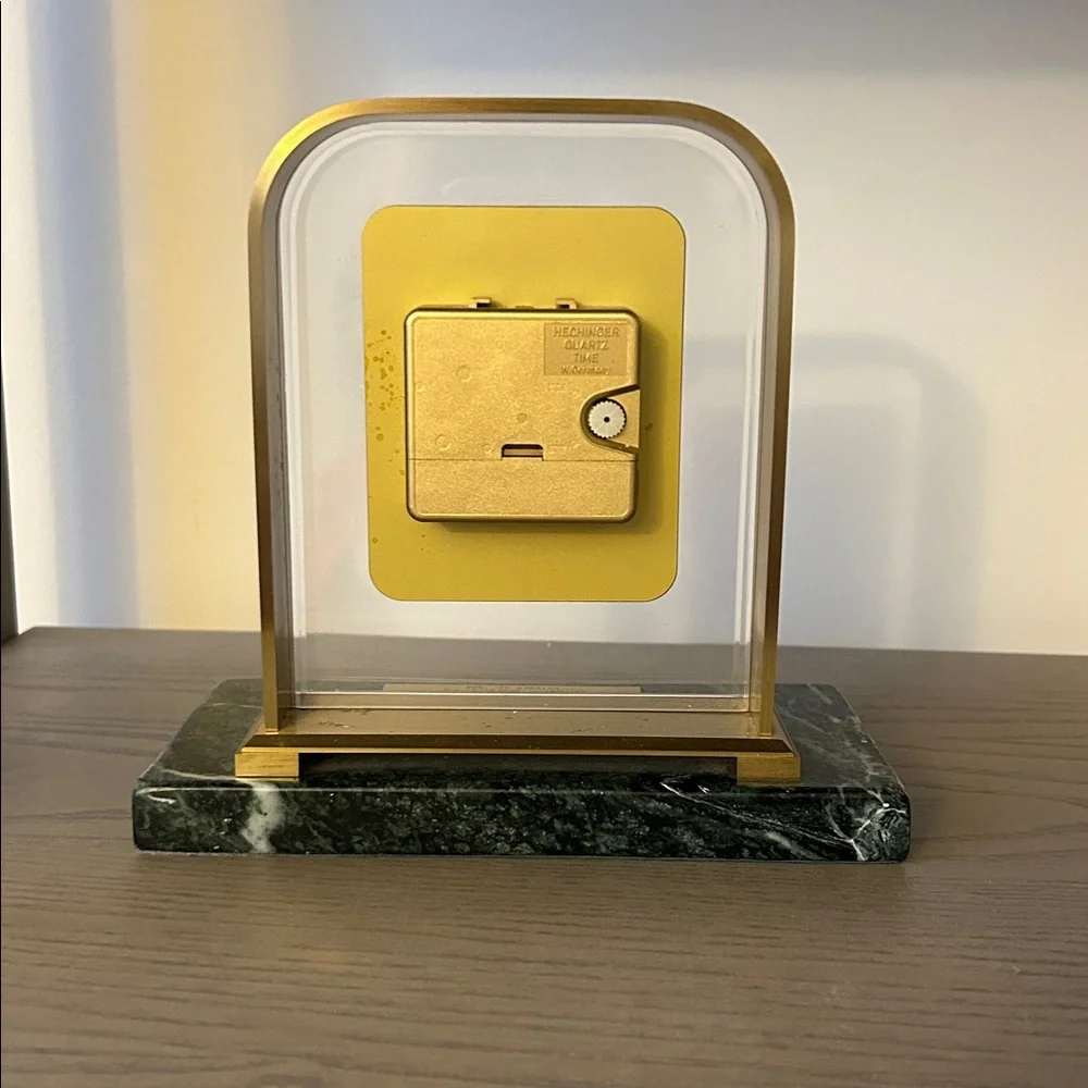 Vintage Hechinger Green Marble Base Mantle Table Shelf Solid Brass Clock.